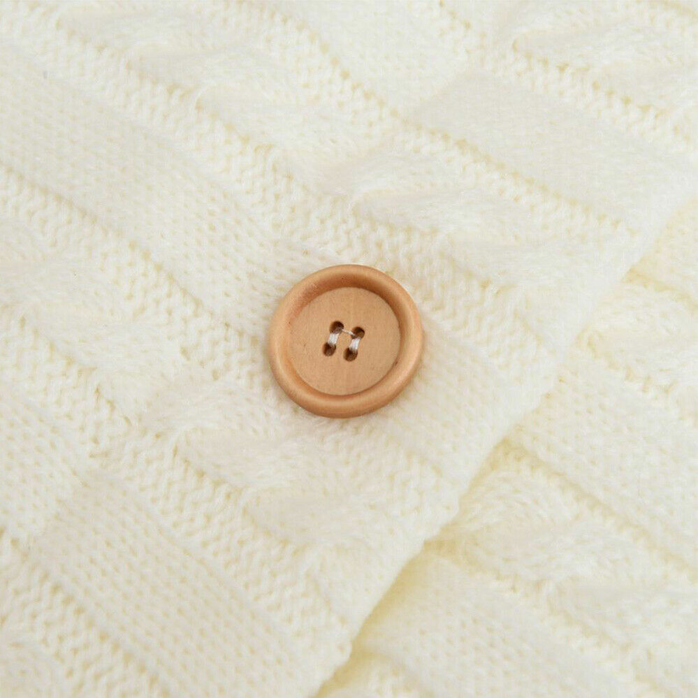 Snuggle Up Your Little One with our Cozy Knit Winter Sleeping Bag - The Perfect Blanket for Newborn Babies on-the-go