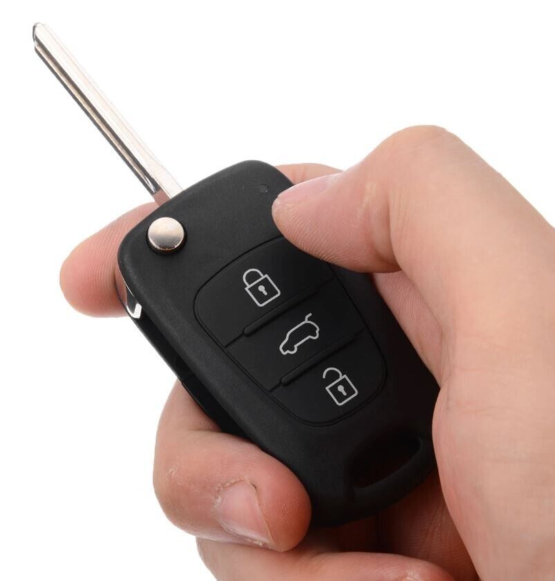 High-Quality Replacement Remote Flip Car Key Shell Compatible with HYUNDAI i20, i30, and i35